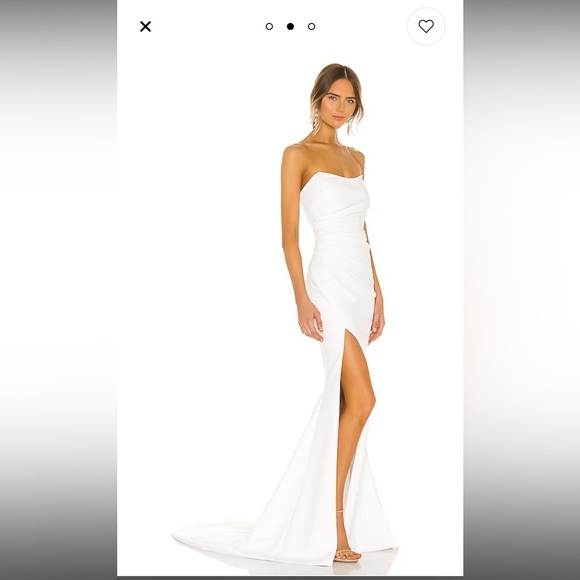 REVOLVE X NOEL AND JEAN DIVINITY GOWN IN IVROY. - Picture 1 of 8